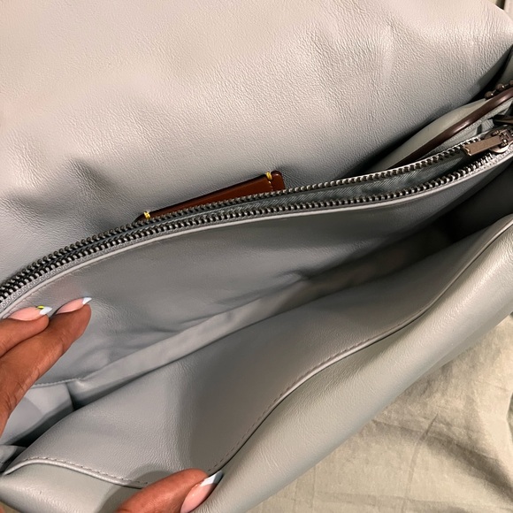 Coach Pillow Tabby 26 - Picture 7 of 9